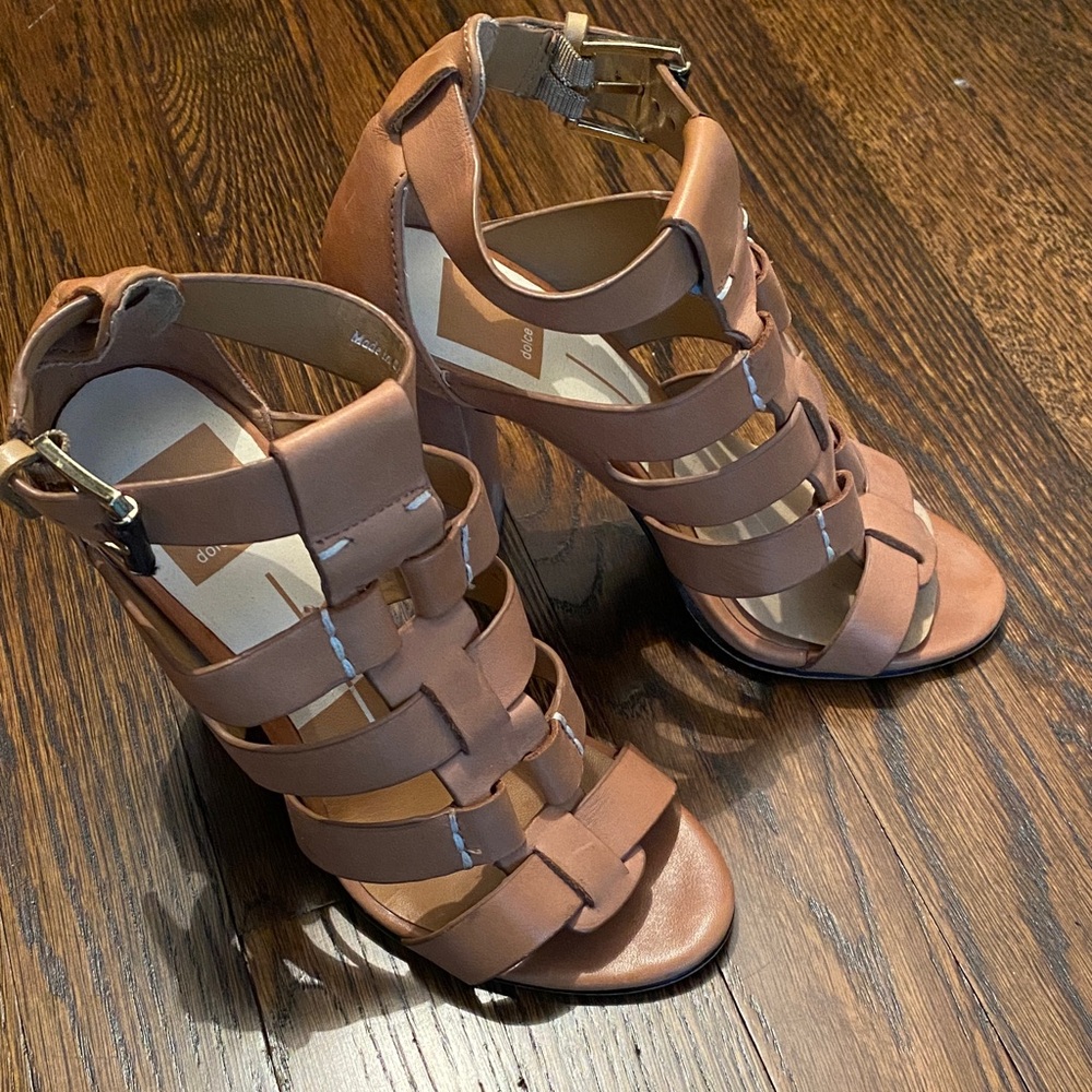 Dolce Vita Women's Tan Strappy Sandals